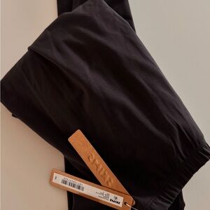 Fits Everybody Black High-Waisted Leggings